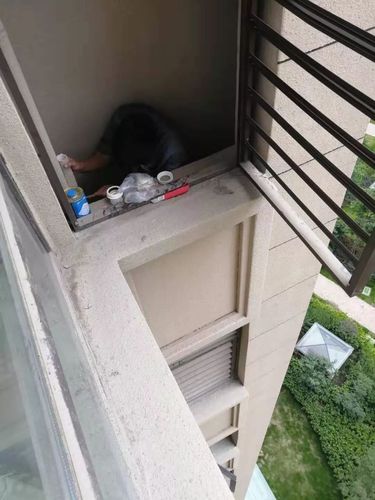 工程人的一天一年 缮管物业人的无声坚守